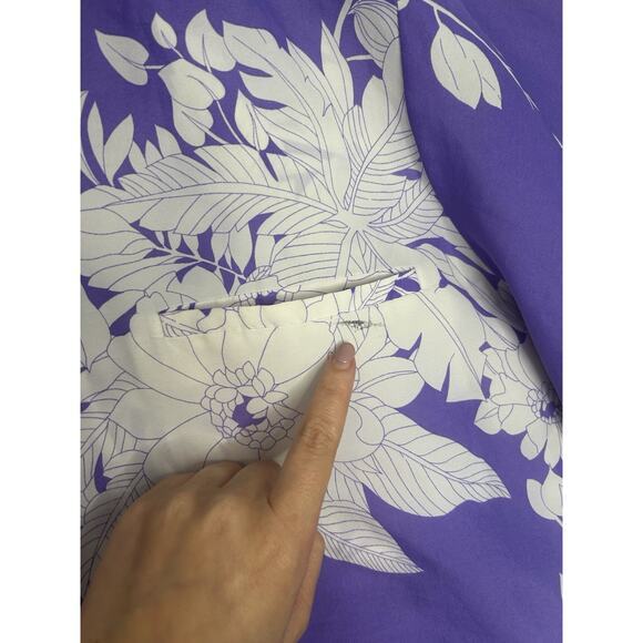 Hilo Hattie Men's Tropical Floral Purple Short-Sleeve Shirt - Picture 3 of 7
